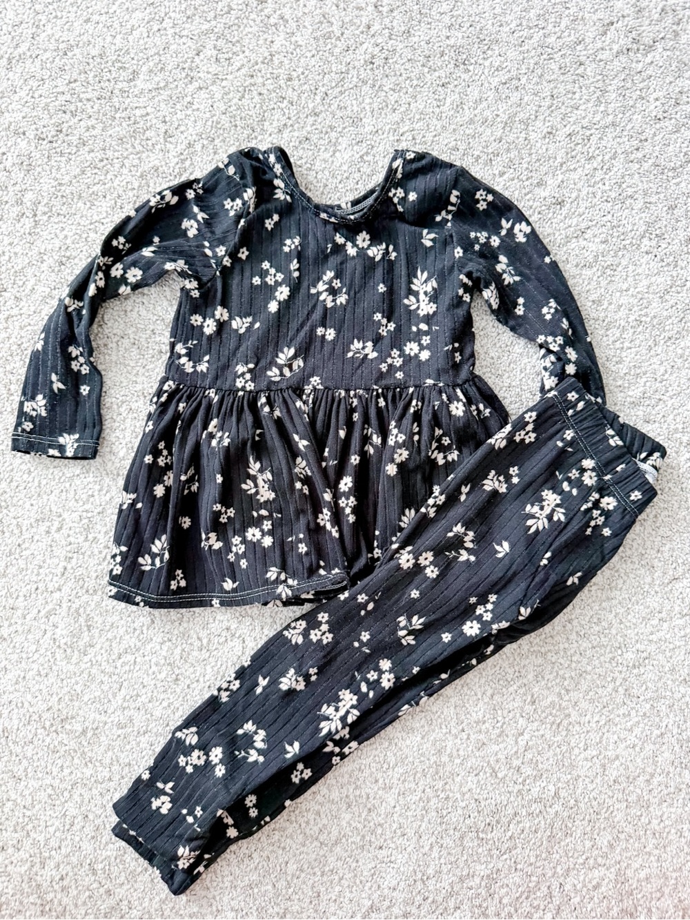 Girls' Black Floral Matching Set - Long Sleeve Top & Leggings